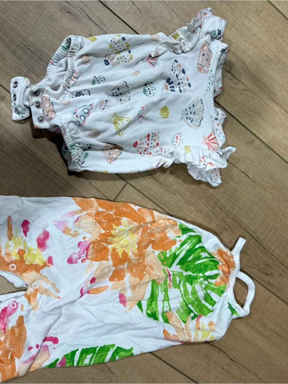 Girls' White Multi-Color Floral & Shell Print Romper Set